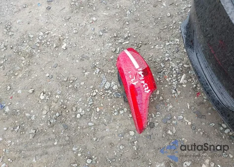 2018 Ford Focus Se z USA, uszkodzony, nr VIN 1FADP3F2XJL206441